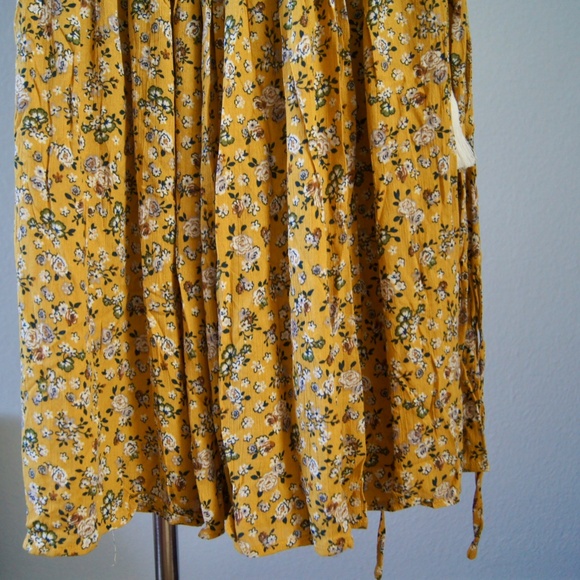 GiGio Floral Wrap Dress Women's Size S Boho NWT - Picture 4 of 10